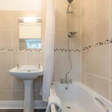 Pensión Fair Rigg 4*